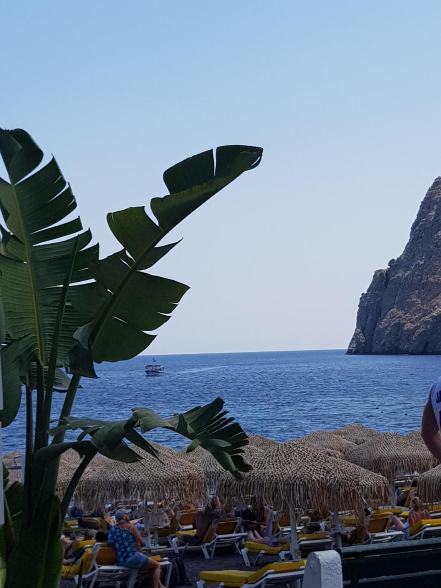 Rodothea And Adams On The Beach, Santorini Monólithosz Kültér fotó